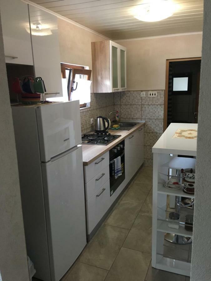 Apartman Anna Ogulin Exterior foto