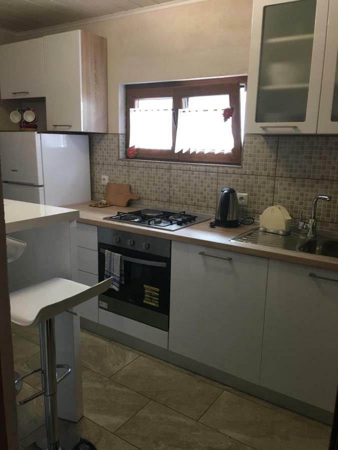 Apartman Anna Ogulin Exterior foto